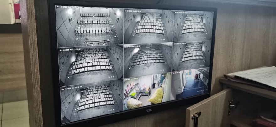 Монтаж системы охранного телевидения (СОТ) многозального кинотеатра «КАРО 7 Калининград Плаза»